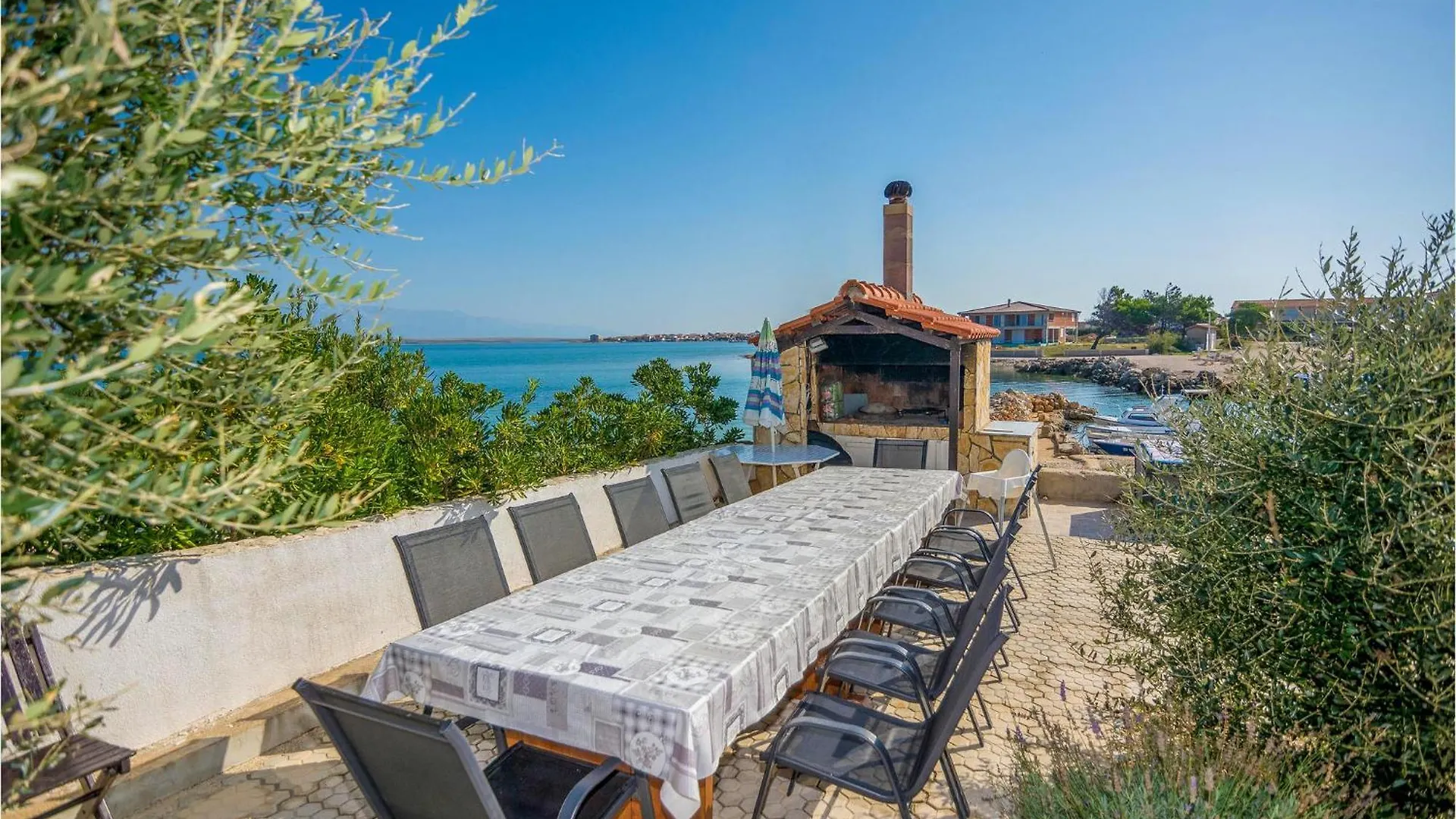 Gorgeous Apartment In Vir With House Sea View