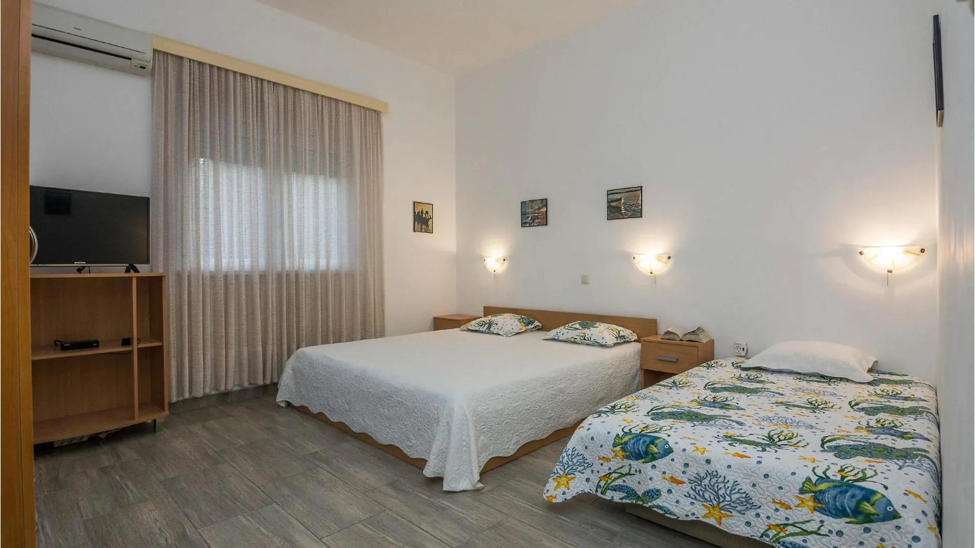 Gorgeous Apartment In Vir With House Sea View